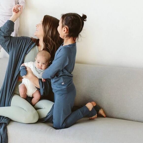 Goumi Kids Bamboo All Day Jogger Set Loungewear Pajamas Long Sleeve Blue 4T - Picture 5 of 8